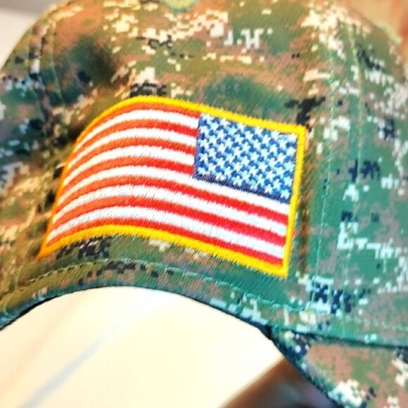 Colorado Avalanche Digital Camo Hat - Picture 5 of 7